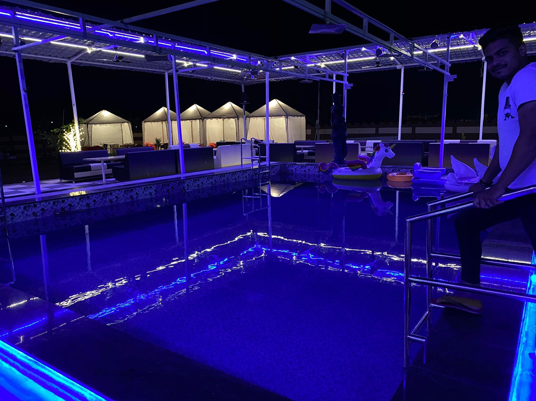 OYO 26923 Hotel Landmark Continental