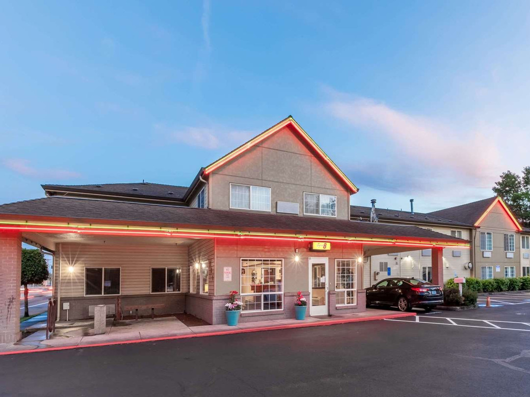 Super 8 by Wyndham Gresham/Portland Area OR主图