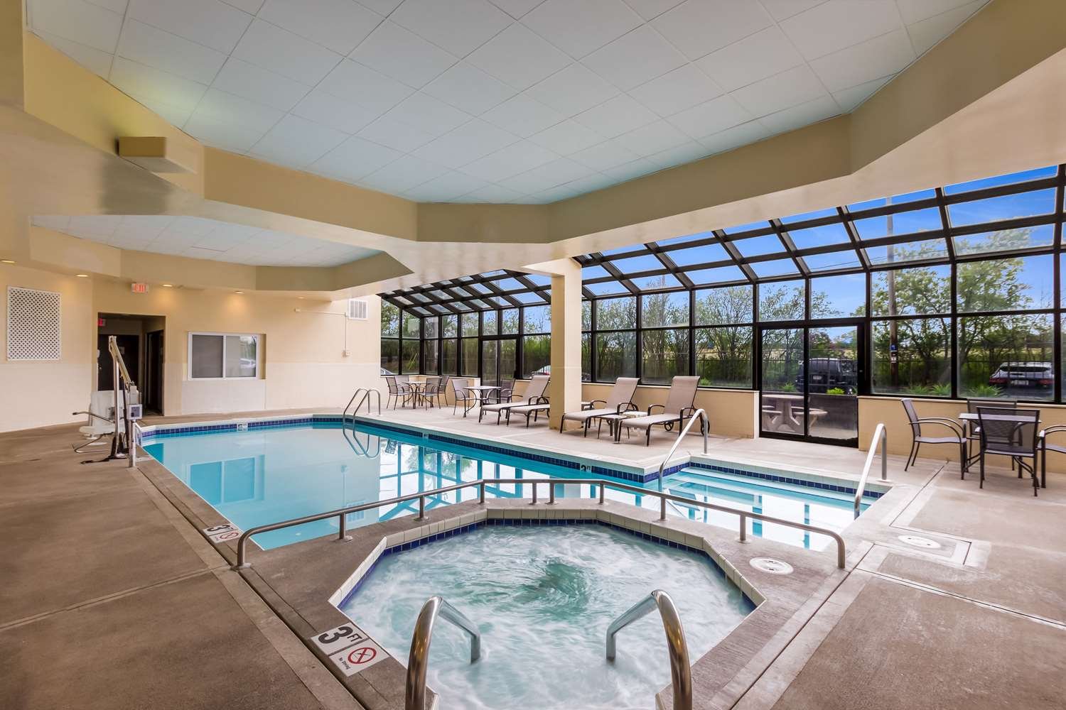 Quality Suites Milwaukee Airport-官方