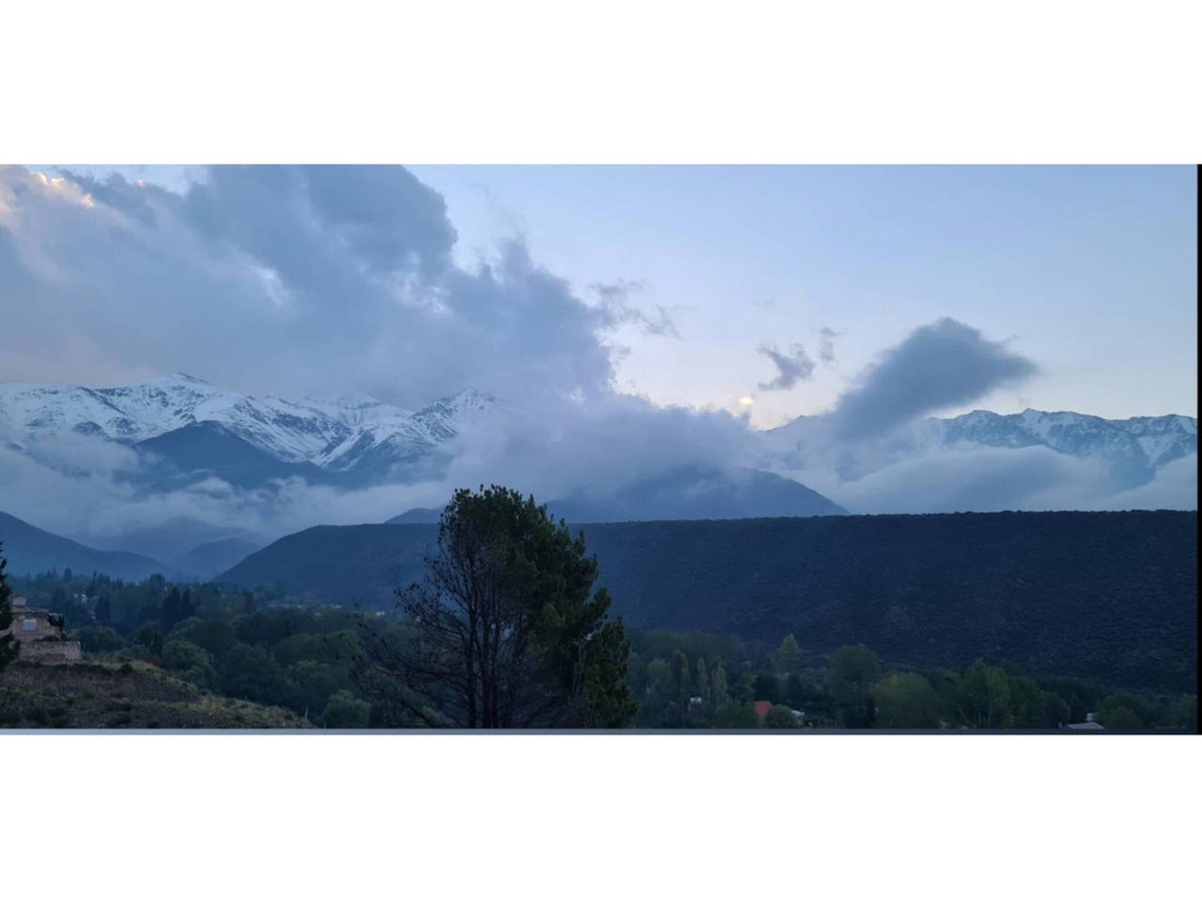 Arriba Del Valle - Casas De Altura