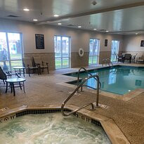 波特兰希尔顿惠庭套房酒店主图