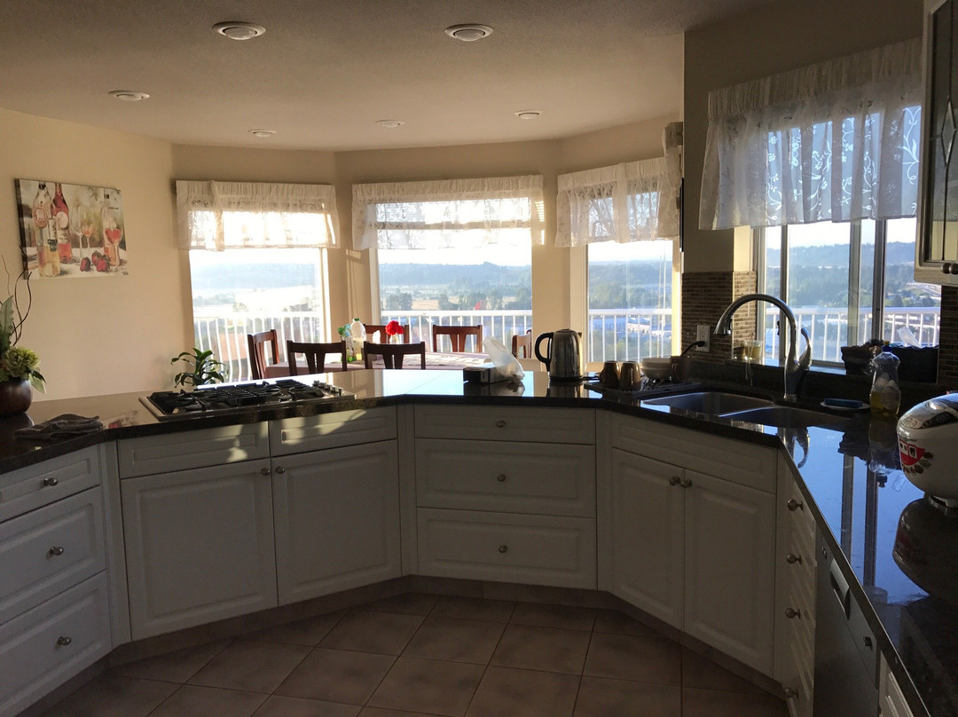 Vancouver Jinjiang Guesthouse主图