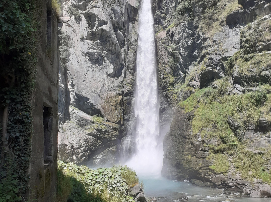 Cascata di Isollaz景点图片