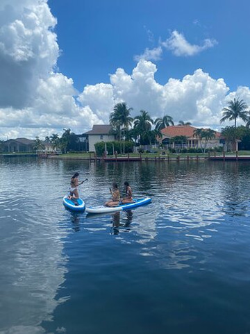 SaltyDawg Rentals-那不勒斯必去景点