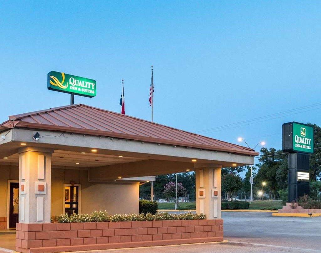 Quality Inn & Suites