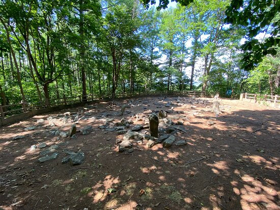 Nishizakiyama Stone Circle-余市町必去景点
