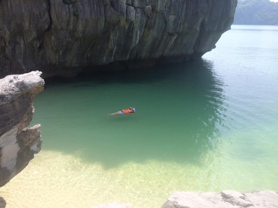 Blue Swimmer Outdoors-下龙湾必去景点