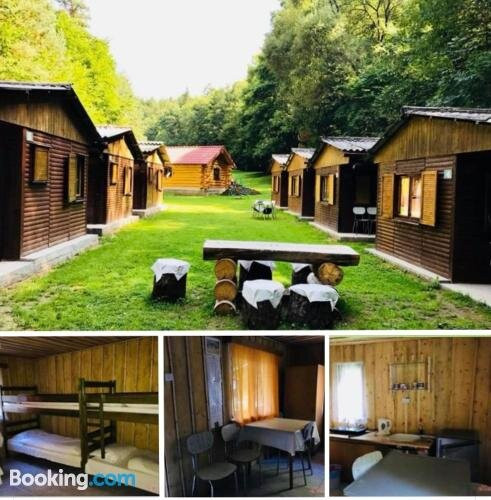 Rodinne Ubytovani V Chatech Sruby Relax Zivohost'
