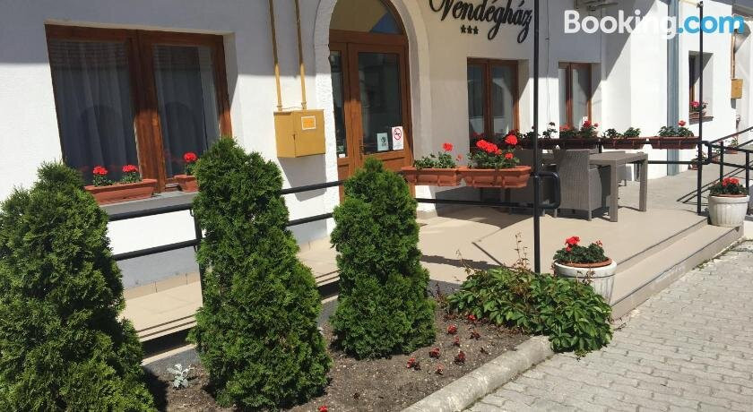 Keresztúri Vendégház主图