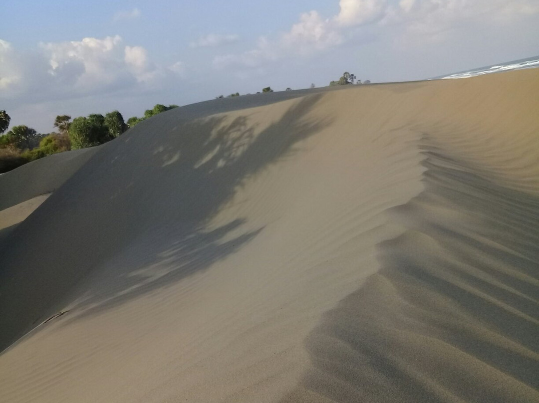 Oetune Beach景点图片