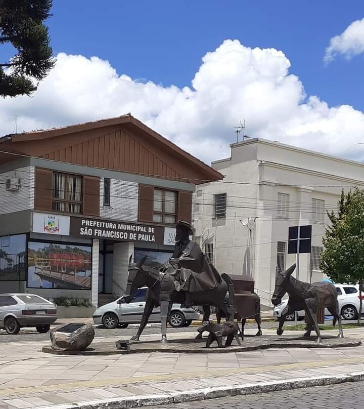 Monumento Aos Tropeiros-Sao Francisco de Paula必去景点