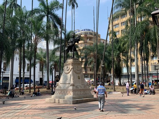 Plaza de Caicedo-卡利必去景点