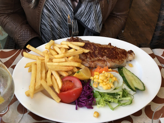 Los Pocillos餐馆和美食-Restaurante La Avenida