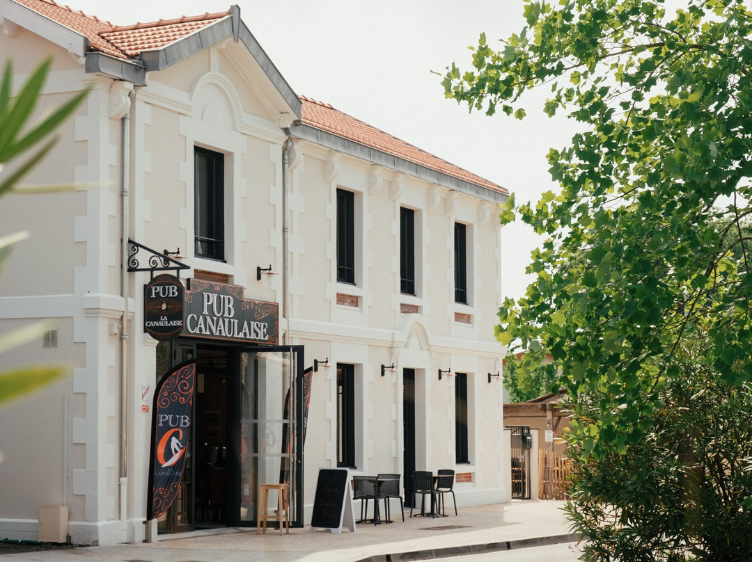 Saumos餐馆和美食-Pub La Canaulaise