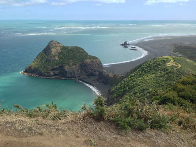 Whatipu Beach景点图片