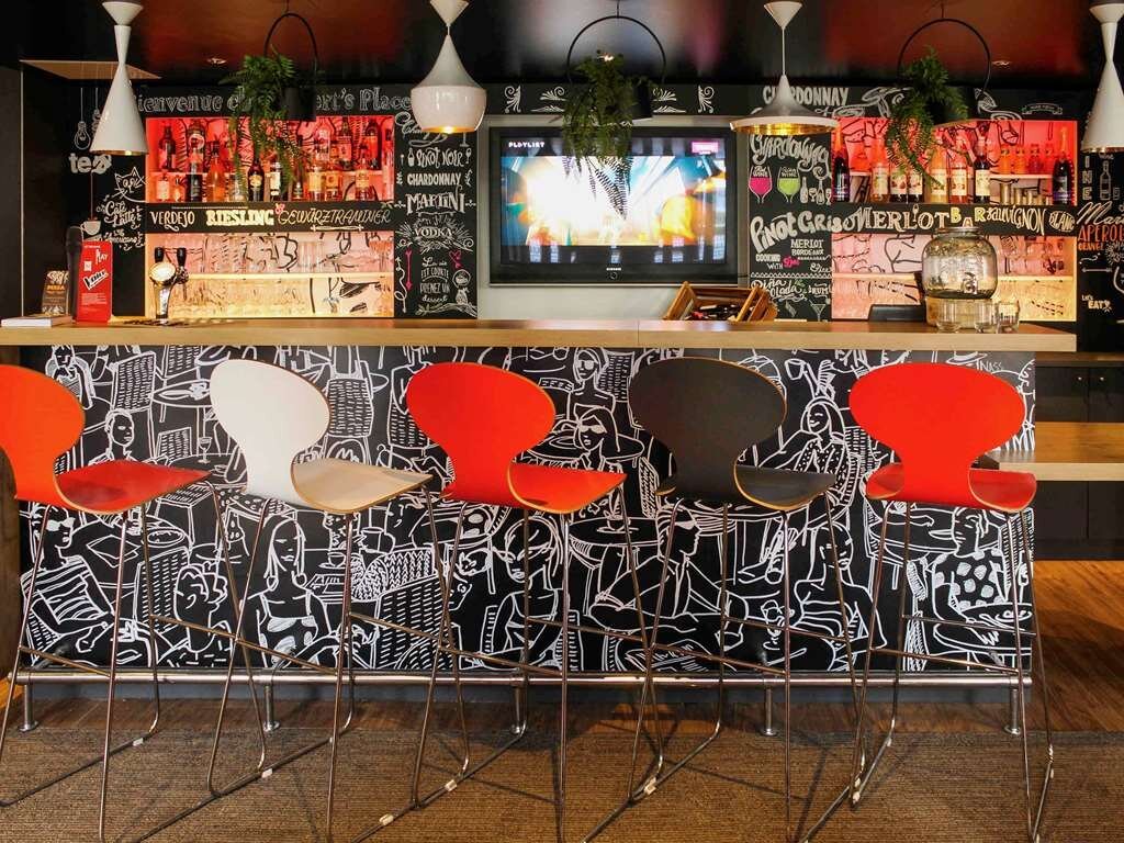 宜必思巴黎热讷维耶酒店-官方