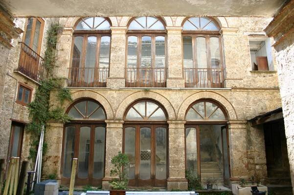 Palazzo Barletta景点图片