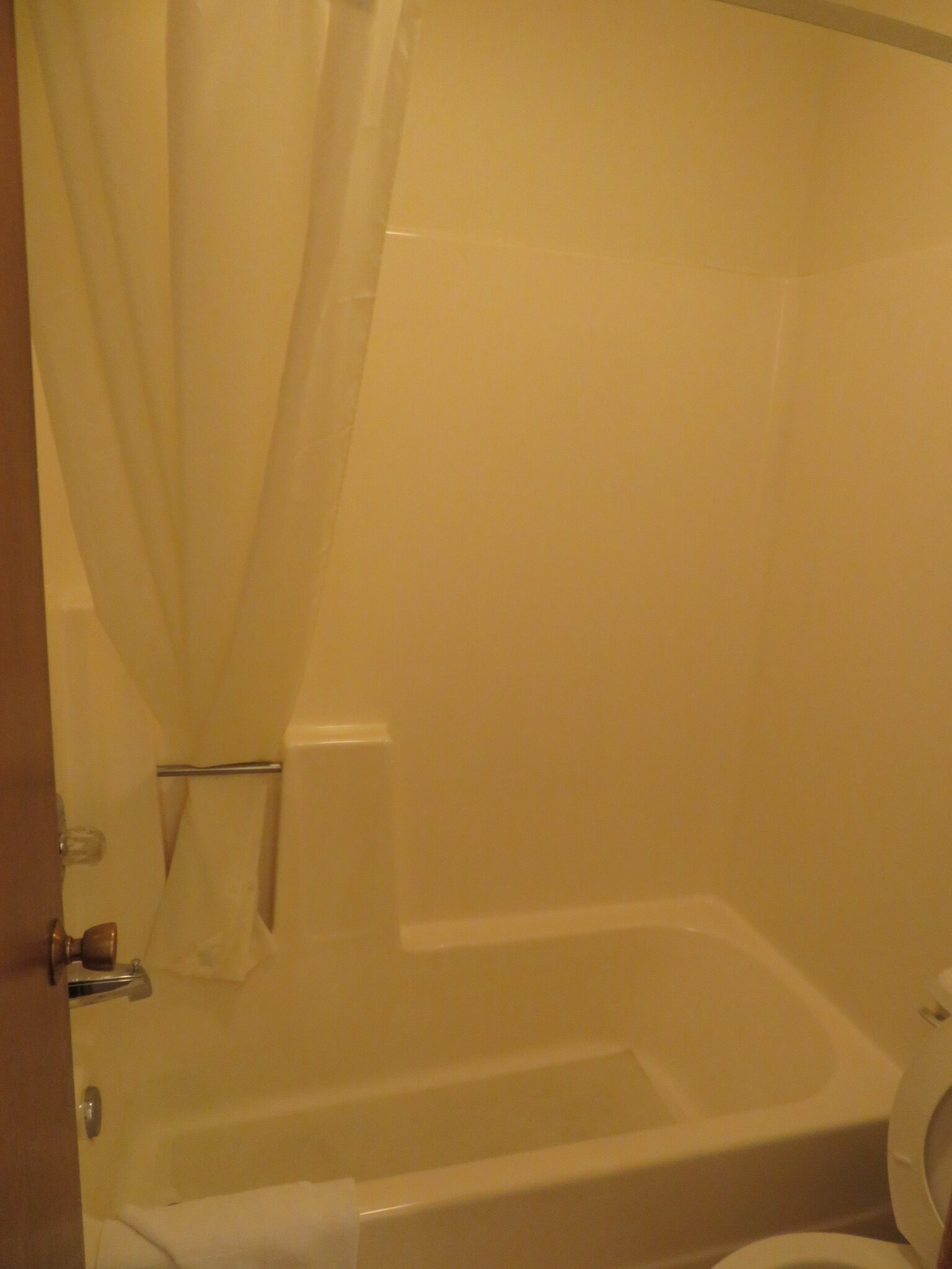 Super 8 by Wyndham Hot Springs-浴室