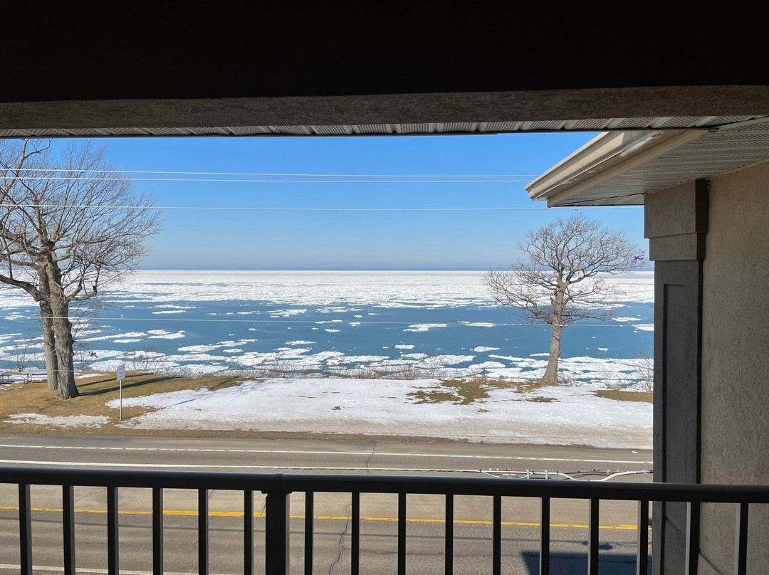 Holiday Inn Express & Suites St. Joseph Lakefront By IHG主图