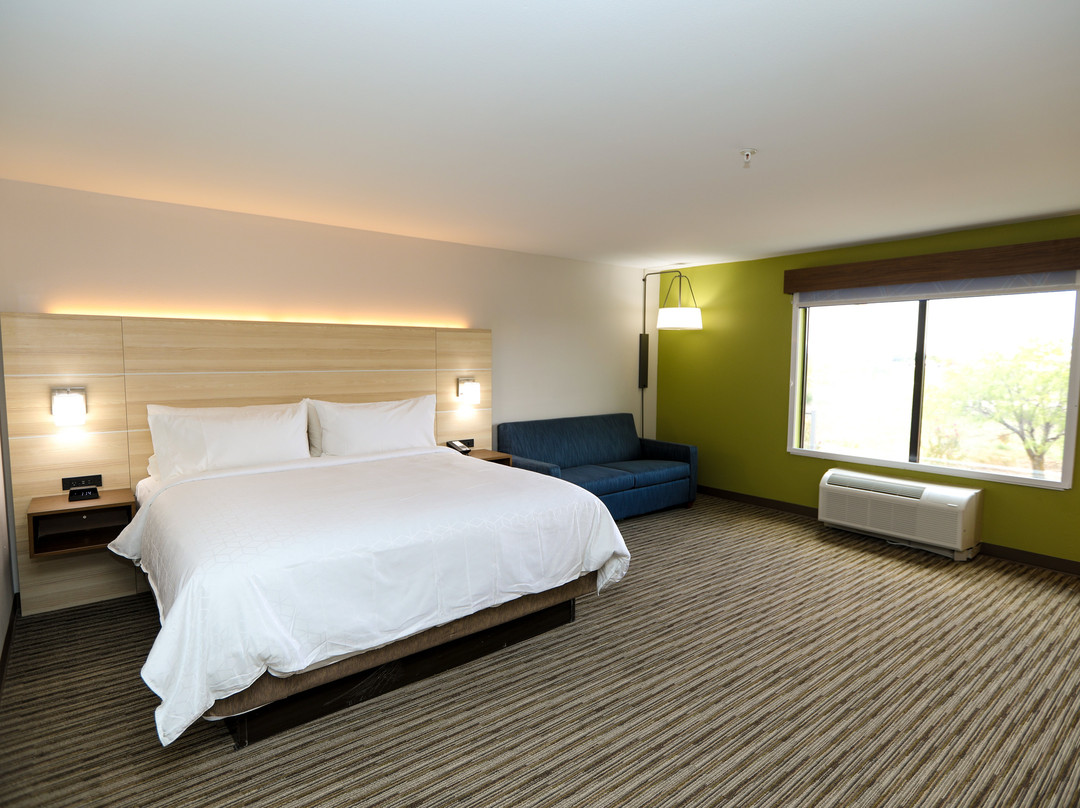 Holiday Inn Express Hillsboro I-35 By IHG主图