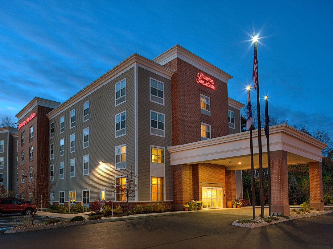 Hampton Inn & Suites Exeter主图