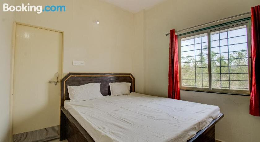 OYO Flagship 72850 Hotel New Raj Palace