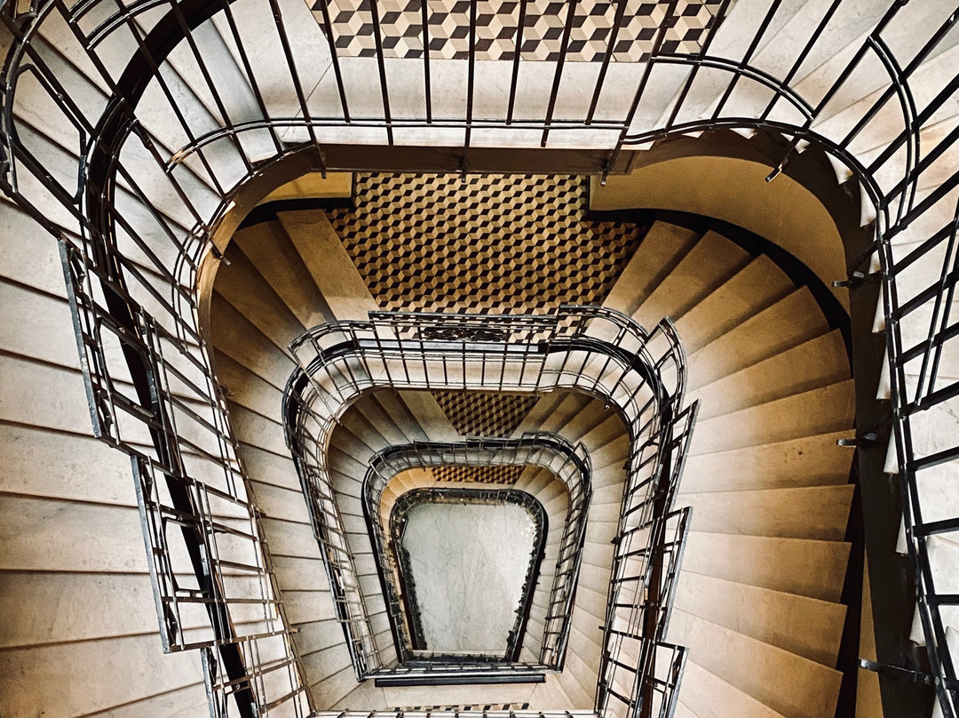 阿斯托利亚酒店主图