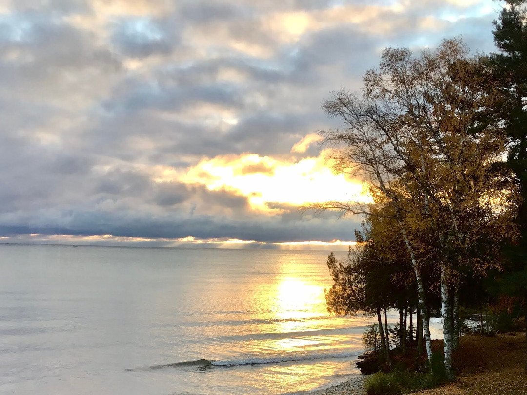 Glidden Lodge Beach Resort主图