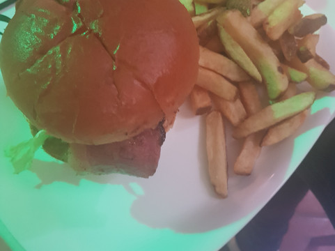 Princess Di's-美洲海滩必去景点