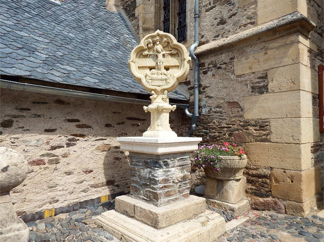 Eglise Saint Fleuret-Estaing必去景点