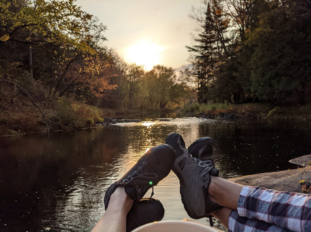 Black River Retreat主图