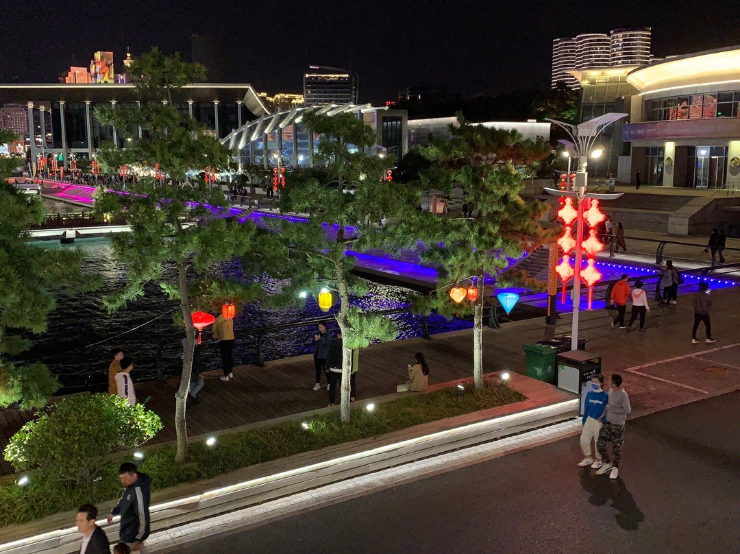 青岛情人坝酒吧街-青岛市必去景点