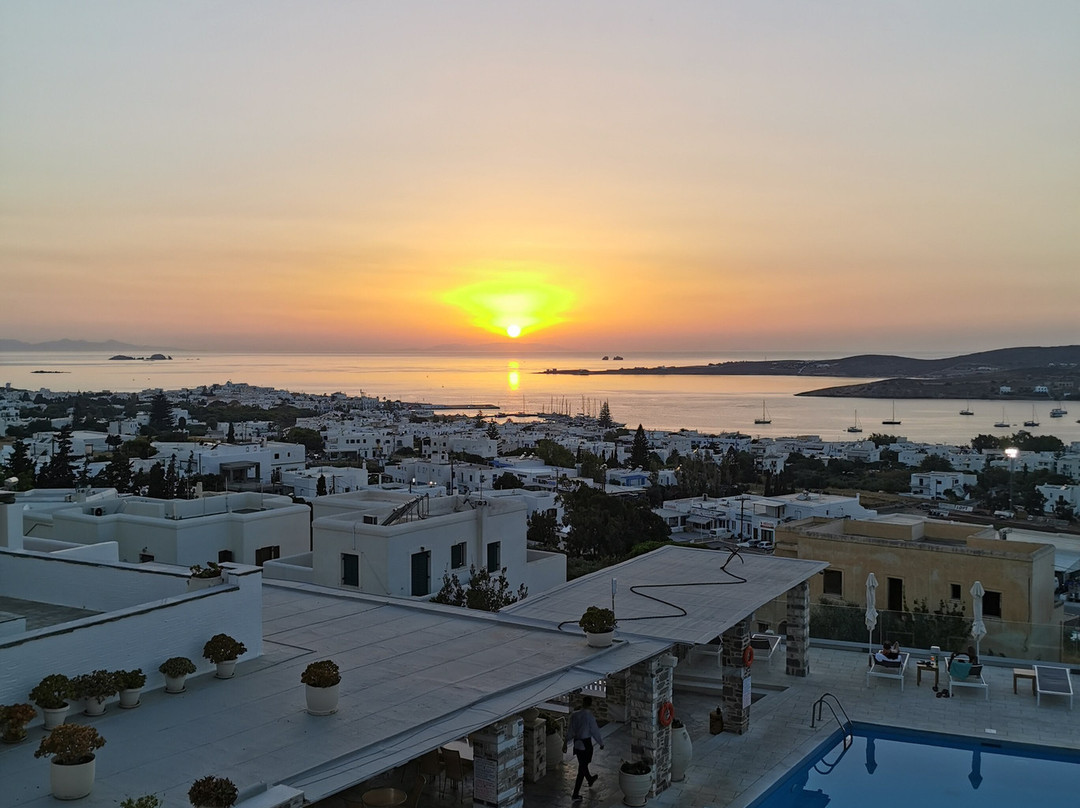 Sunset View Hotel主图