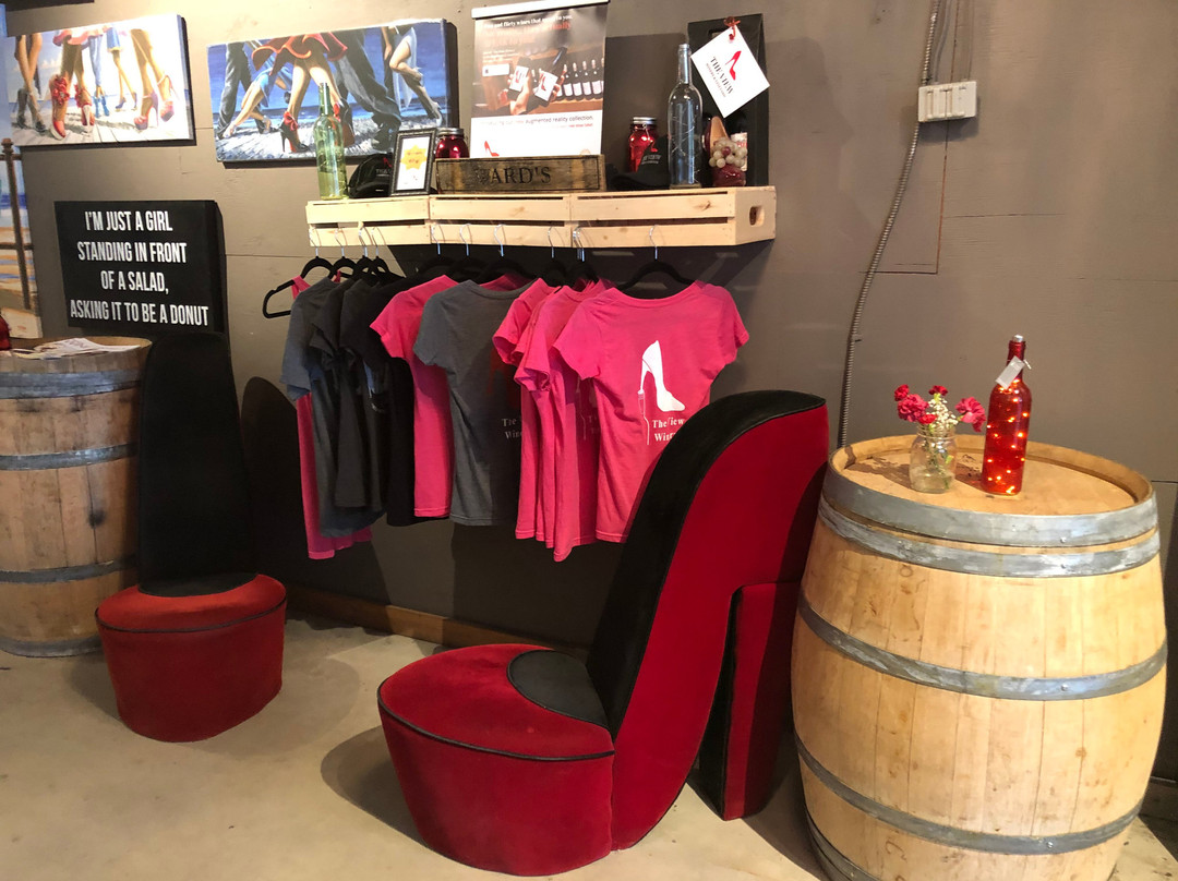 The View Winery and Vineyard景点图片