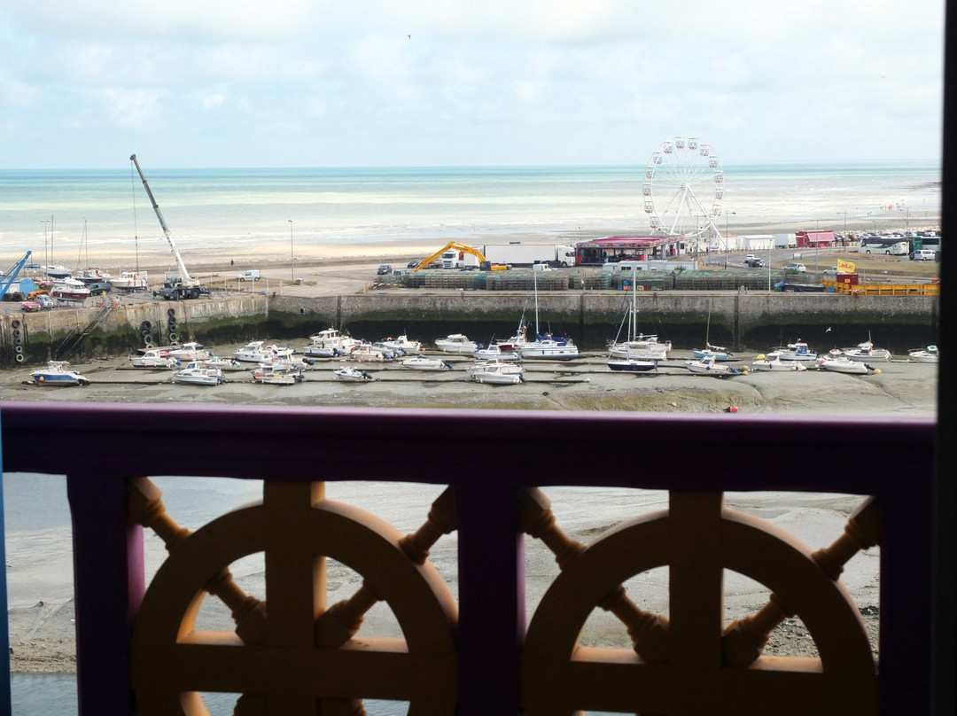 Hotel de Calais主图