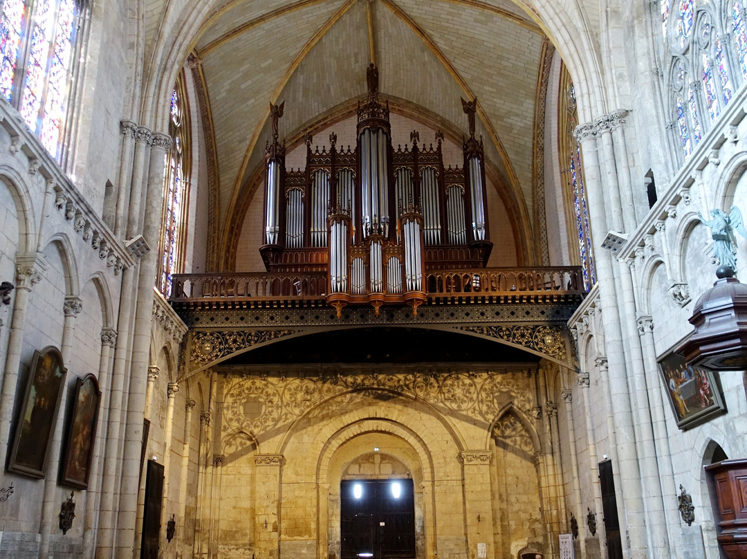 Église Sainte-Radegonde-普瓦捷必去景点