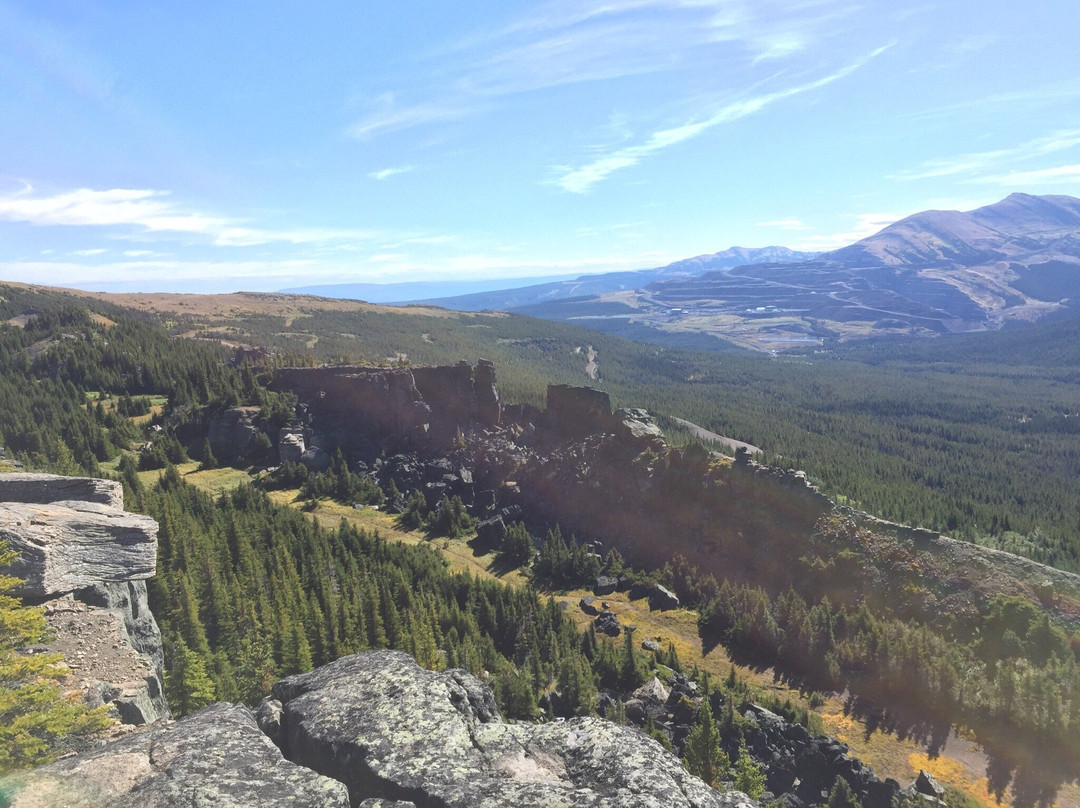 Shipyard & Titanic Trail Hike-Tumbler Ridge必去景点