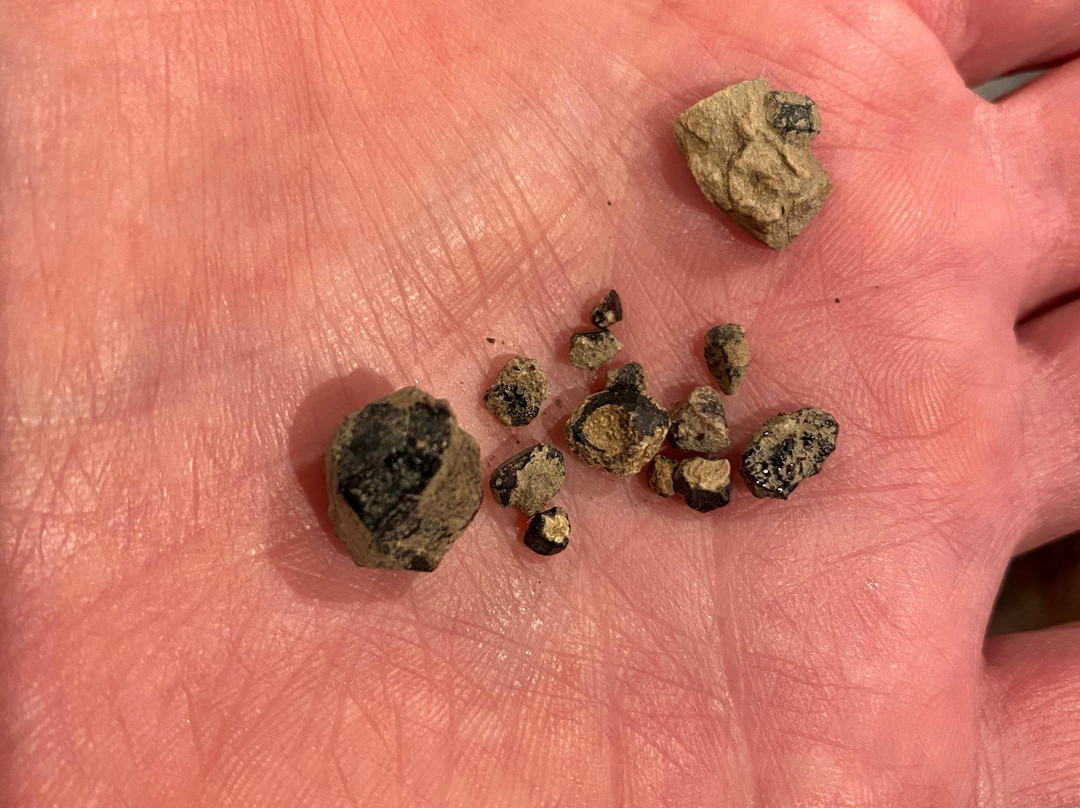 Garnet Hill-Ely必去景点