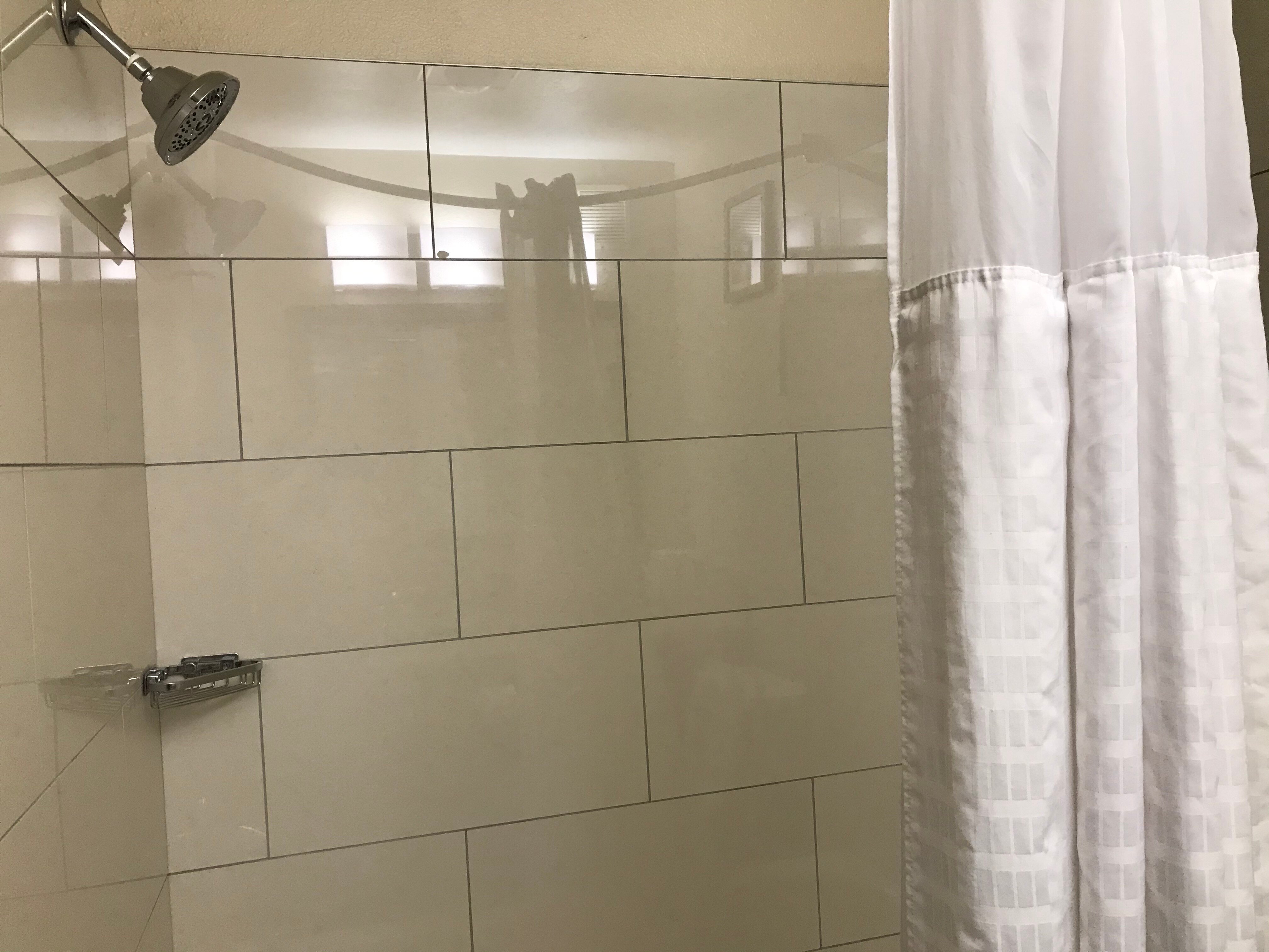 Comfort Inn & Suites Alameda at Albuquerque Balloon Fiesta Park-浴室
