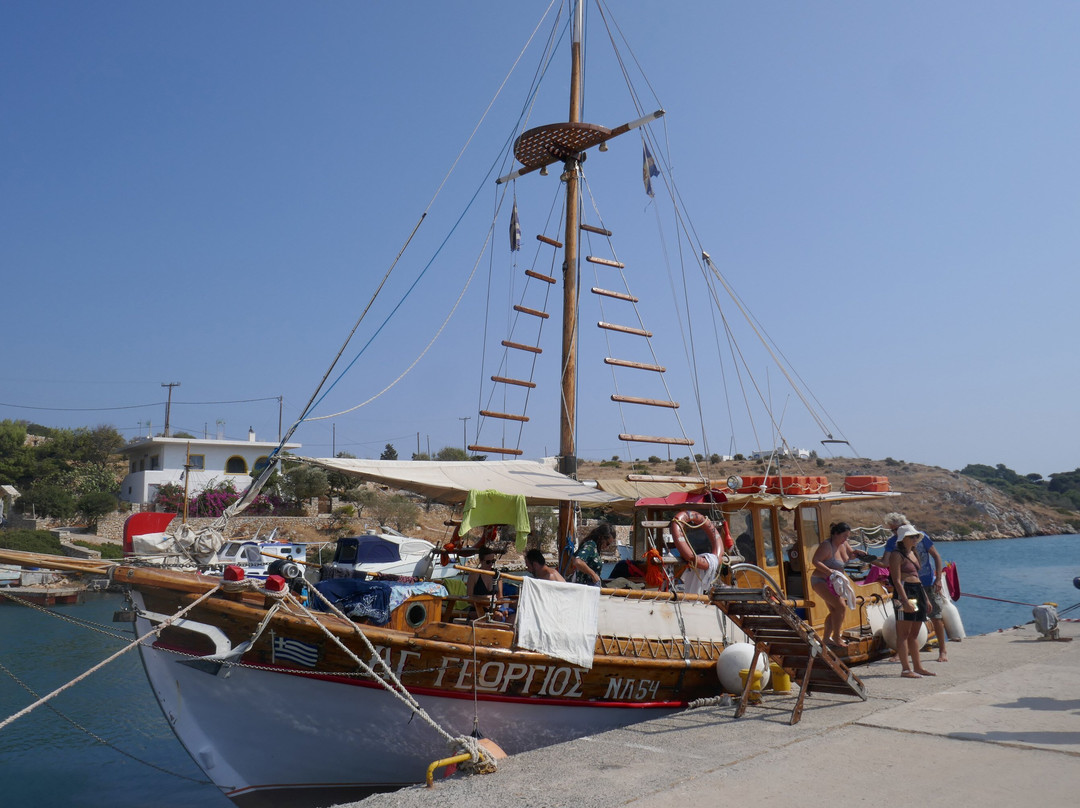AGIOS Georgios Daily Cruises景点图片