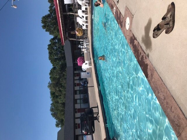 Vintage Block Inn & Suites主图