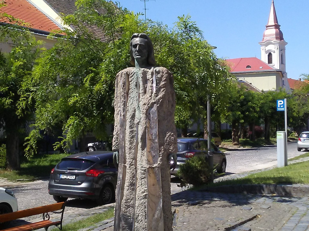 Statue of Ferenc Liszt景点图片