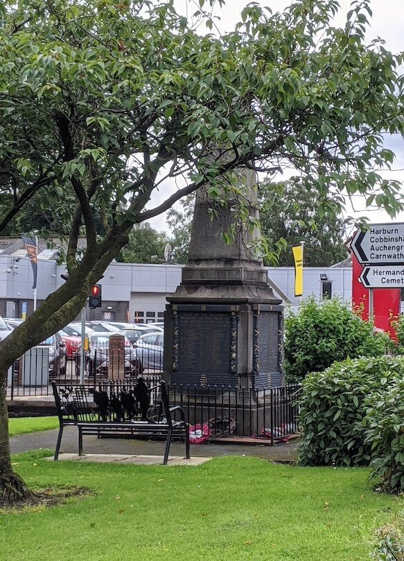 West Calder War Memorial景点图片