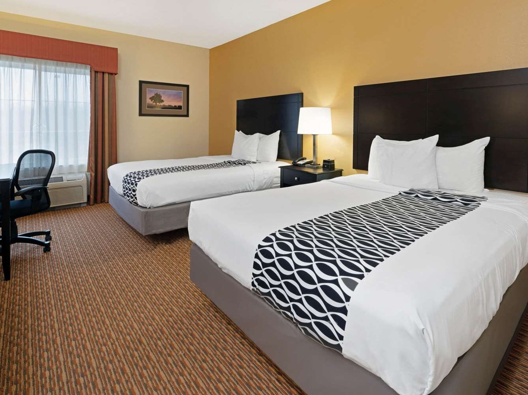 斯蒂尔沃特大学区拉昆塔温德姆套房酒店主图