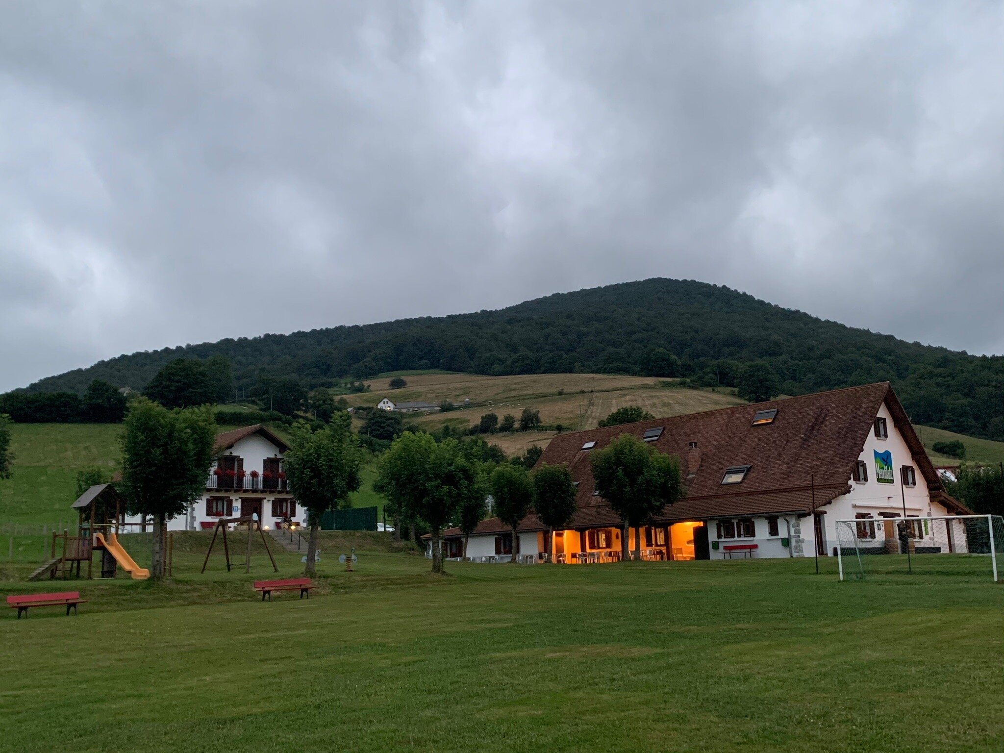 Hostal Rural Mendilatz-官方