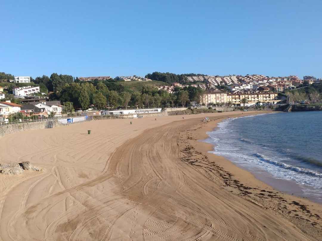 Playa De Luanco景点图片