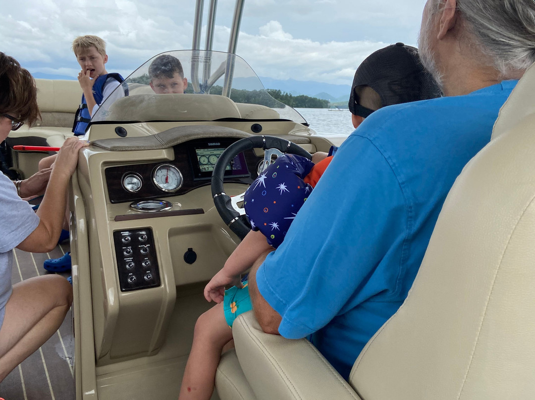 Young Harris Water Sports-Young Harris必去景点