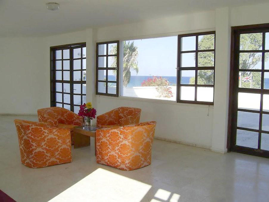 居泽尔亚丽俱乐部酒店主图