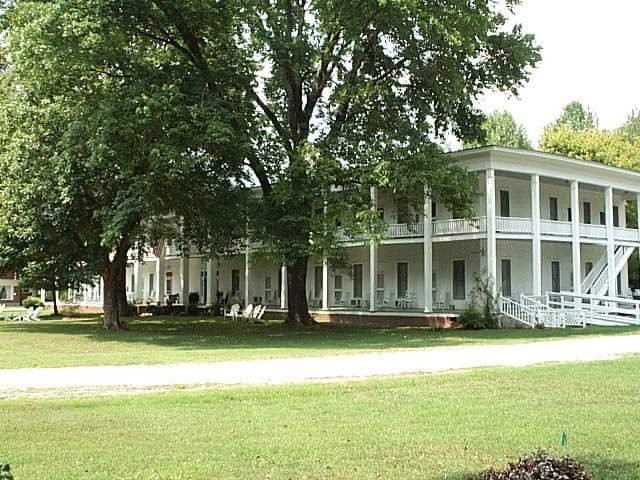 The Donoho Hotel主图