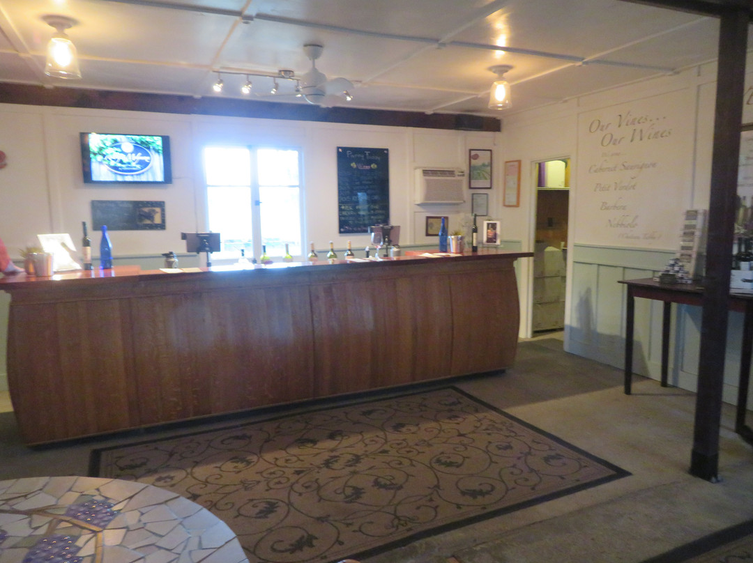 Rodrigue Molyneaux Estate Winery & Vineyard-利佛摩必去景点